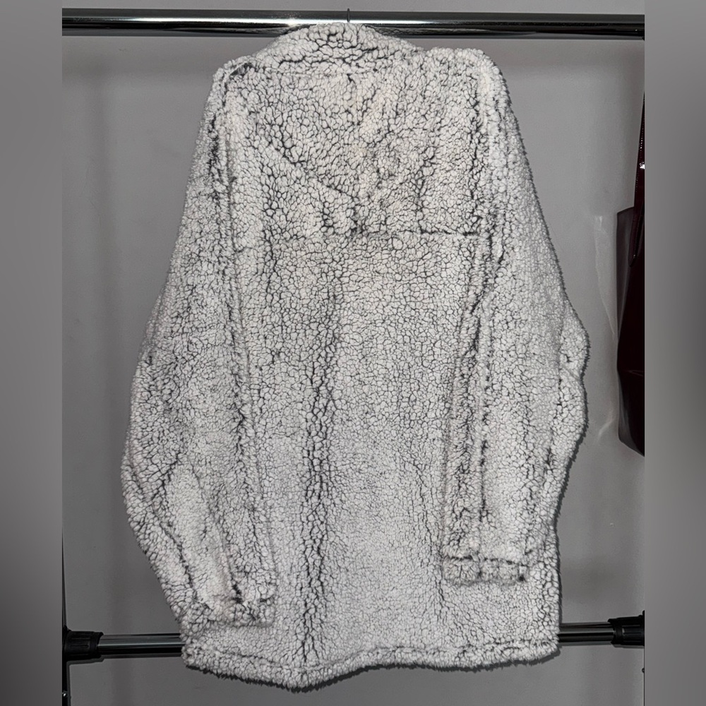 Sherpa sweater 🧸 New with tags - Picture 3 of 5